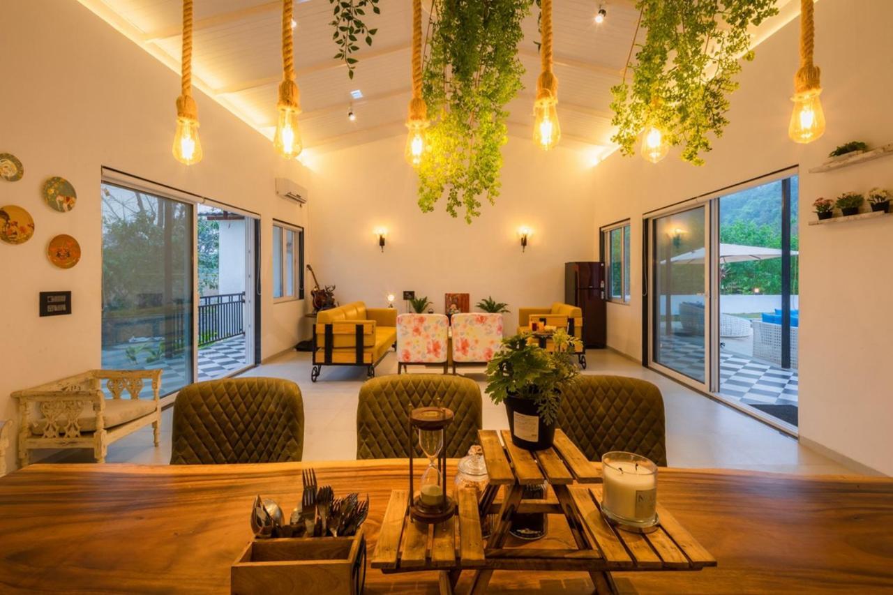 Saffronstays Turquoise Maison, Karjat Dış mekan fotoğraf